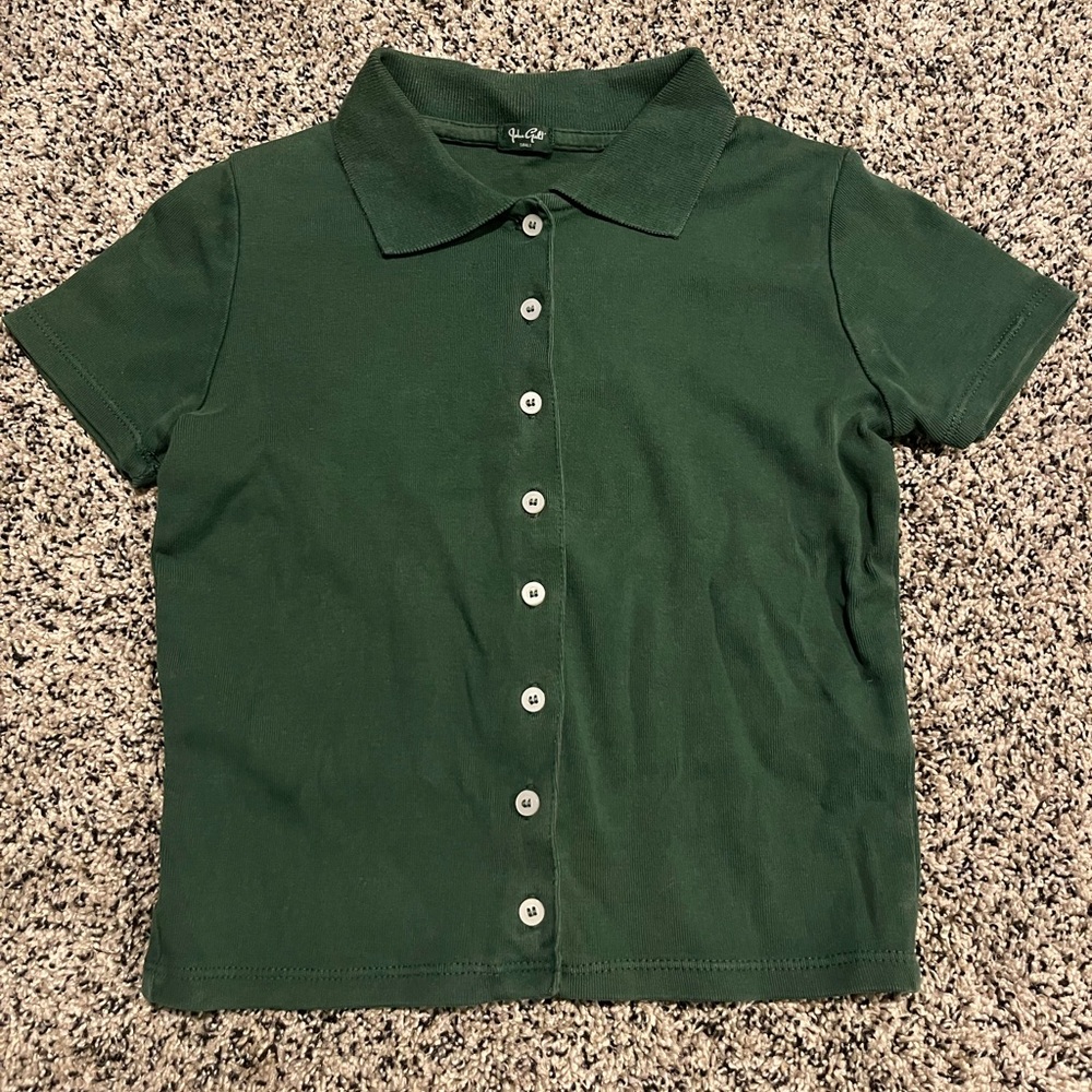 Brandy Melville green cropped button up T-shirt